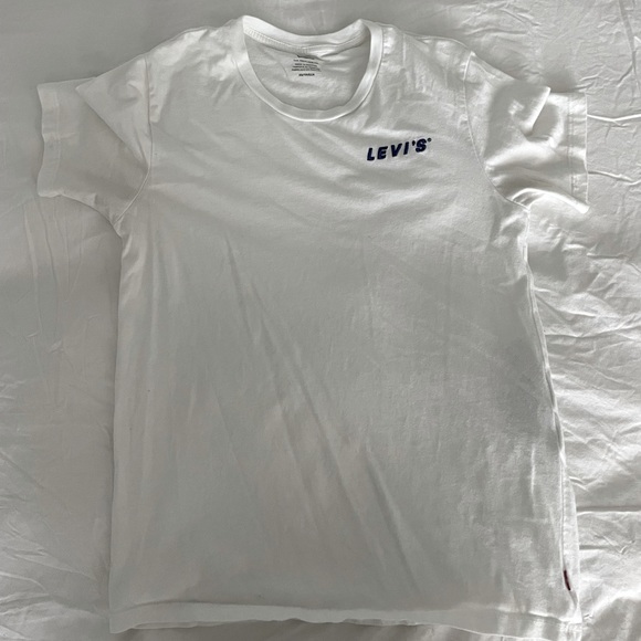 Levi’s T Shirt - Picture 1 of 3